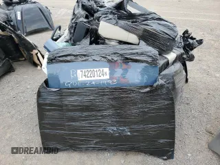 2023 Land Rover Defender S z VIN SALEJ7EXXP2129209, wystawiony jako Copart lot #75870424 z przebiegiem Nie podano mil oraz Nie do naprawy • Non repairable. Historia ofert i sprzedaży dostępna na DreamBid. Obrazek 5.