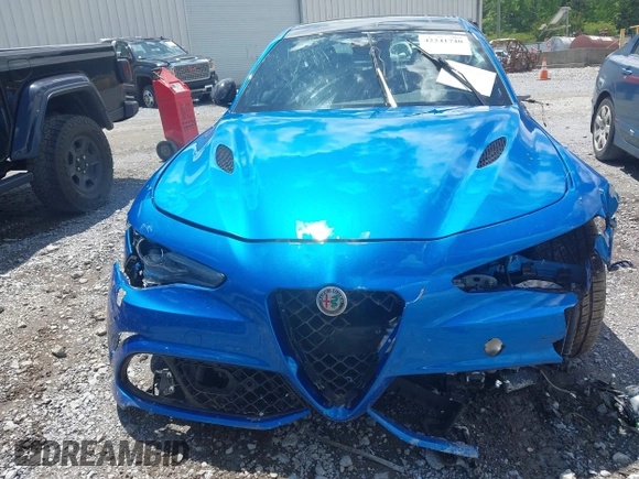 2021 Alfa Romeo Giulia Quadrifoglio with VIN ZARFAMEV1M7648209, listed as a IAAI auction lot 42241740 with 48,850 mi miles and . Bid and sale history available at DreamBid. Image 12.