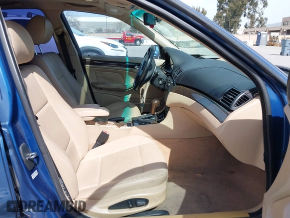 2003 BMW 3 Series 325i with VIN WBAAZ33493PH33881, listed as a IAAI auction lot 41866926 with 183,951 mi miles. Bid and sale history available at carsss.com. Image 5.