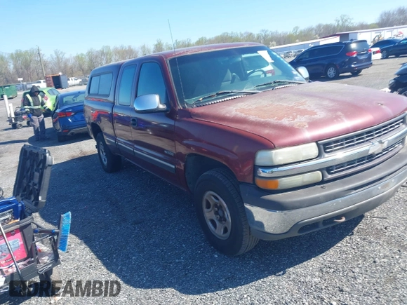 2002 Chevrolet Silverado 1500 LS with VIN 1GCEK19T52E188135, listed as a IAAI auction lot 41954549 with 354,000 mi miles. Bid and sale history available at carsss.com. Image 1.