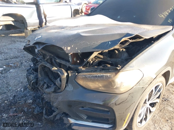 2020 BMW X4 xDrive30i with VIN 5UX2V1C00L9C35589, listed as a IAAI auction lot 41425163 with 1 mi miles. Bid and sale history available at carsss.com. Image 6.