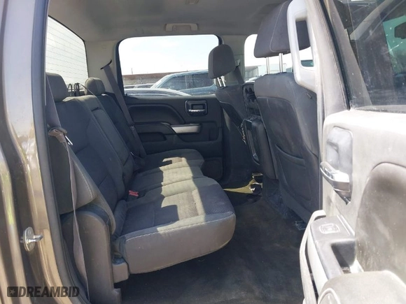 2015 Chevrolet Silverado 2500HD LT with VIN 1GC1KVEG5FF557414, listed as a IAAI auction lot 41735823 with 271,919 mi miles. Bid and sale history available at carsss.com. Image 8.