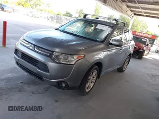 2014 Mitsubishi Outlander SE z VIN JA4AD3A32EZ011176, wystawiony jako IAAI lot #42336692 z przebiegiem 145 492 mil mil oraz . Historia ofert i sprzedaży dostępna na DreamBid. Obrazek 2.
