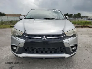 2018 Mitsubishi Outlander SE z VIN JA4AP3AW4JU019580, wystawiony jako Copart lot #66179125 z przebiegiem 81 508 mil mil oraz Szkoda całkowita • Salvage title. Historia ofert i sprzedaży dostępna na DreamBid. Obrazek 5.