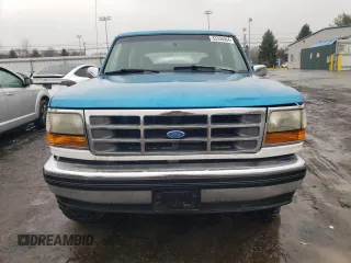 1994 Ford Bronco Custom with VIN 1FMEU15H9RLB43857, listed as a Copart auction lot 83356564 with 176,648 mi miles and Clean Title. Bid and sale history available at DreamBid. Image 5.