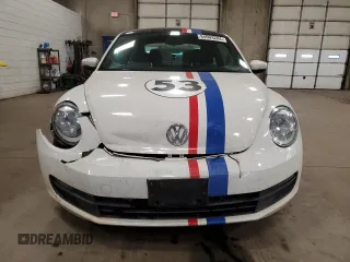 2014 Volkswagen Beetle with VIN 3VWHX7AT4EM618018, listed as a Copart auction lot 84903284 with 149,853 mi miles and Clean Title. Bid and sale history available at DreamBid. Image 5.