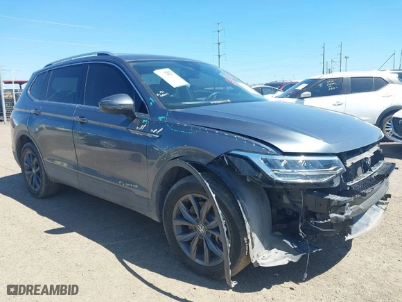 2022 Volkswagen Tiguan SE with VIN 3VV3B7AX0NM108653, listed as a IAAI auction lot 41624390 with 37,078 mi miles. Bid and sale history available at carsss.com. Image 1.