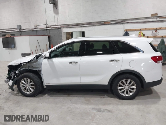 2018 Kia Sorento LX with VIN 5XYPGDA34JG360880, listed as a IAAI auction lot 41891431 with 90,996 mi miles. Bid and sale history available at carsss.com. Image 14.