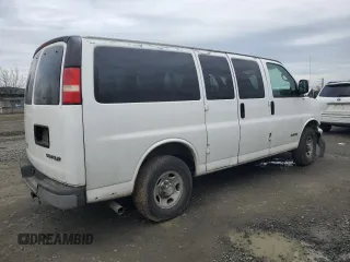 2005 Chevrolet Express Passenger with VIN 1GAHG35U851250429, listed as a Copart auction lot 45600415 with Not provided miles and Salvage title. Bid and sale history available at DreamBid. Image 3.