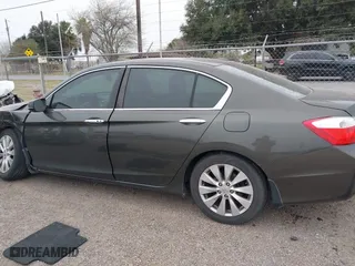 2015 Honda Accord Sedan EX-L with VIN 1HGCR2F87FA046067, listed as a IAAI auction lot 41630888 with 178,560 mi miles. Bid and sale history available at carsss.com. Image 15.