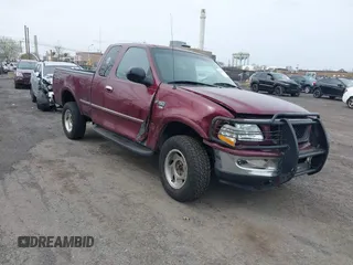 1998 Ford F-150 XL with VIN 1FTDX18W9WKA01690, listed as a IAAI auction lot 41944734 with 176,359 mi miles. Bid and sale history available at carsss.com. Image 1.