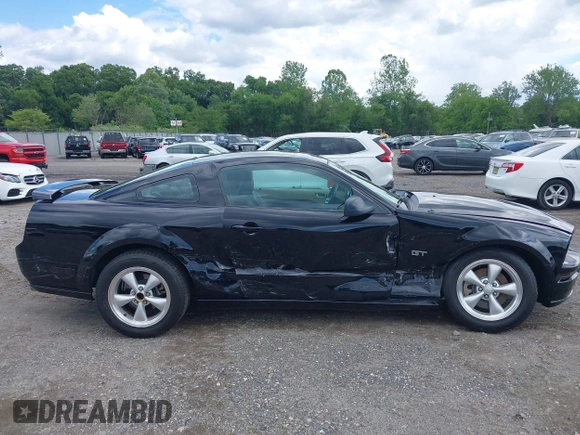 2007 Ford Mustang GT Deluxe with VIN 1ZVHT82H275346816, listed as a IAAI auction lot 42341547 with 89,870 mi miles and . Bid and sale history available at DreamBid. Image 13.