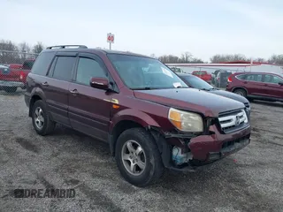 2008 Honda Pilot EX-L with VIN 5FNYF18508B015960, listed as a IAAI auction lot 41511626 with 207,141 mi miles. Bid and sale history available at carsss.com. Image 1.