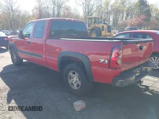 2004 Chevrolet Silverado 1500 Z71 with VIN 2GCEK19T441184081, listed as a IAAI auction lot 42142394 with 189,892 mi miles. Bid and sale history available at carsss.com. Image 3.