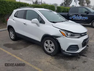 2020 Chevrolet Trax LT with VIN KL7CJLSB7LB008290, listed as a IAAI auction lot 42030672 with 50,739 mi miles. Bid and sale history available at carsss.com. Image 1.