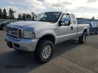 2006 Ford F-350 XL z VIN 1FTWX31P36EA28454, wystawiony jako Copart lot #59232315 z przebiegiem 197 103 mil mil oraz Czysty tytuł • Clean title. Historia ofert i sprzedaży dostępna na DreamBid. Obrazek 1.