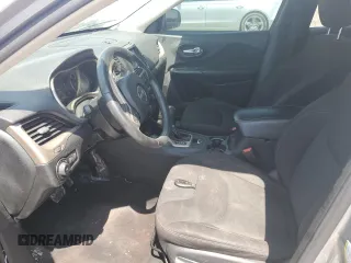 2016 Jeep Cherokee Latitude with VIN 1C4PJMCS5GW227966, listed as a Copart auction lot 53083925 with 153,519 mi miles and Clean Title. Bid and sale history available at carsss.com. Image 7.