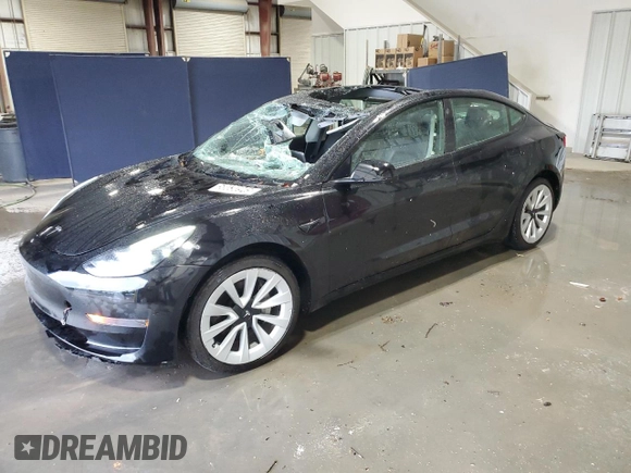 2022 Tesla Model 3 z VIN 5YJ3E1EA6NF369993, wystawiony jako Copart lot #58030945 z przebiegiem 128 079 mil mil oraz Szkoda całkowita • Salvage title. Historia ofert i sprzedaży dostępna na DreamBid. Obrazek 1.