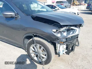 2018 Nissan Rogue SV with VIN KNMAT2MV0JP615928, listed as a IAAI auction lot 42103676 with 38,999 mi miles. Bid and sale history available at carsss.com. Image 17.