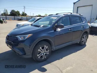 2017 Toyota RAV4 LE z VIN JTMBFREVXHJ700923, wystawiony jako Copart lot #52887645 z przebiegiem 119 528 mil mil oraz Szkoda całkowita • Salvage title. Historia ofert i sprzedaży dostępna na DreamBid. Obrazek 1.