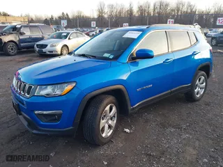 2020 Jeep Compass Latitude with VIN 3C4NJDBB4LT117516, listed as a IAAI auction lot 40964239 with 30,874 mi miles. Bid and sale history available at carsss.com. Image 19.