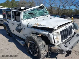 2017 Jeep Wrangler Unlimited Sport with VIN 1C4BJWDG7HL520402, listed as a IAAI auction lot 41730109 with 152,478 mi miles. Bid and sale history available at carsss.com. Image 6.