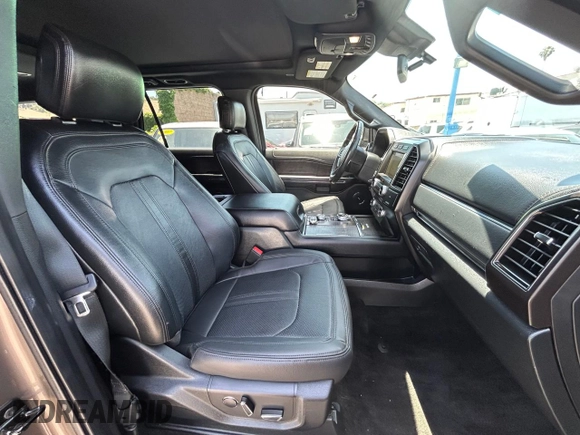 2018 Ford Expedition Max Limited z VIN 1FMJK2AT7JEA53104, wystawiony jako Copart lot #58415185 z przebiegiem 110 508 mil mil oraz Czysty tytuł • Clean title. Historia ofert i sprzedaży dostępna na DreamBid. Obrazek 5.