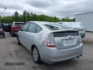 2006 Toyota Prius z VIN JTDKB20U967074471, wystawiony jako IAAI lot #42332013 z przebiegiem 303 162 mil mil oraz . Historia ofert i sprzedaży dostępna na DreamBid. Obrazek 3.