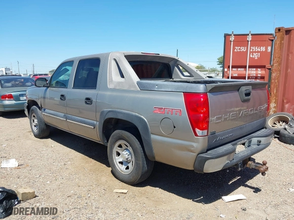 2003 Chevrolet Avalanche with VIN 3GNEC13TX3G288609, listed as a IAAI auction lot 41957629 with 272,667 mi miles. Bid and sale history available at carsss.com. Image 3.