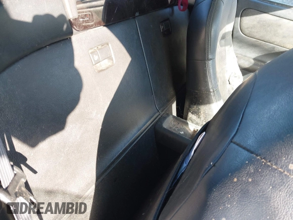 2001 Toyota MR2 with VIN JTDFR320810037068, listed as a IAAI auction lot 41625994 with 153,480 mi miles and . Bid and sale history available at DreamBid. Image 8.