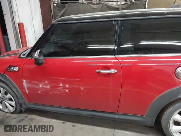 2013 MINI Hardtop S with VIN WMWSV3C50DT392160, listed as a IAAI auction lot 41893232 with 70,922 mi miles and . Bid and sale history available at DreamBid. Image 13.
