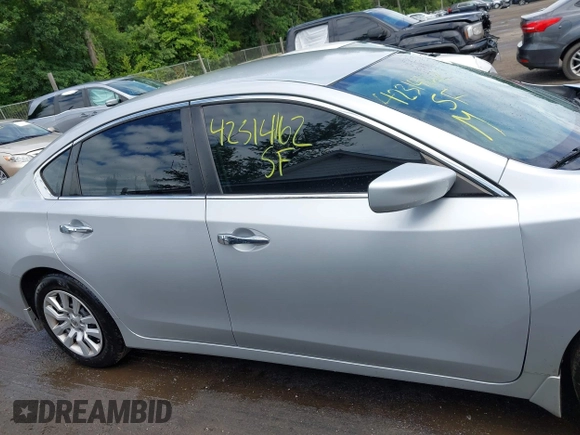 2017 Nissan Altima SR z VIN 1N4AL3AP9HC488843, wystawiony jako IAAI lot #42314162 z przebiegiem 71 713 mil mil oraz . Historia ofert i sprzedaży dostępna na DreamBid. Obrazek 13.