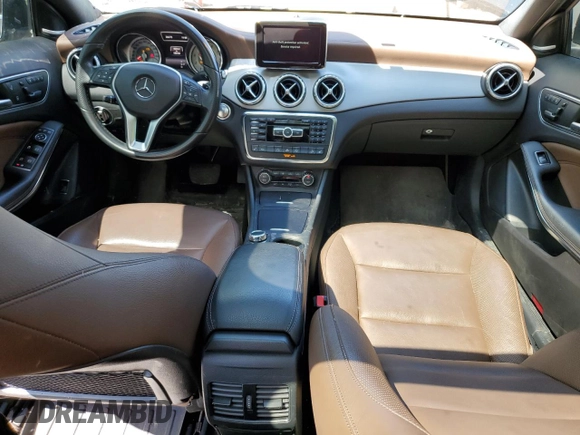 2015 Mercedes-Benz GLA 250 z VIN WDCTG4GB2FJ143343, wystawiony jako Copart lot #55660055 z przebiegiem 108 762 mil mil oraz Szkoda całkowita • Salvage title. Historia ofert i sprzedaży dostępna na DreamBid. Obrazek 8.