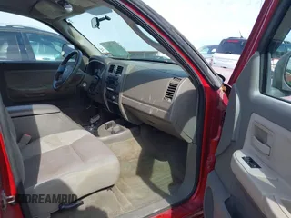 2006 Dodge Dakota SLT with VIN 1D7HE42K26S532685, listed as a IAAI auction lot 41833074 with 110,524 mi miles and . Bid and sale history available at carsss.com. Image 5.