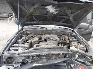 1998 Toyota 4Runner SR5 z VIN JT3GN86R3W0082047, wystawiony jako IAAI lot #42030018 z przebiegiem 259 894 mil mil oraz . Historia ofert i sprzedaży dostępna na DreamBid. Obrazek 10.