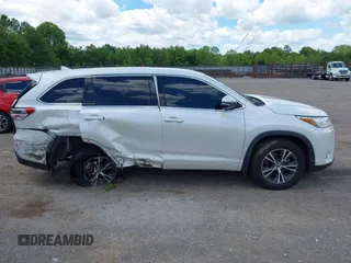 2017 Toyota Highlander LE with VIN 5TDBZRFH6HS456819, listed as a IAAI auction lot 42346004 with 113,152 mi miles and . Bid and sale history available at DreamBid. Image 13.