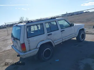 1999 Jeep Cherokee Sport with VIN 1J4FF68S0XL628564, listed as a IAAI auction lot 41508373 with 244,596 mi miles and . Bid and sale history available at DreamBid. Image 4.