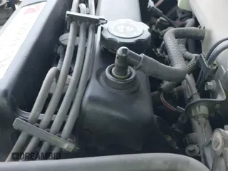 1999 Saturn SL z VIN 1G8ZK5274XZ304652, wystawiony jako IAAI lot #42618620 z przebiegiem 98 131 mil mil oraz . Historia ofert i sprzedaży dostępna na DreamBid. Obrazek 12.