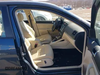 2010 Volkswagen Jetta SE with VIN 3VWRZ7AJ5AM142045, listed as a IAAI auction lot 41624932 with 139,331 mi miles and . Bid and sale history available at DreamBid. Image 5.