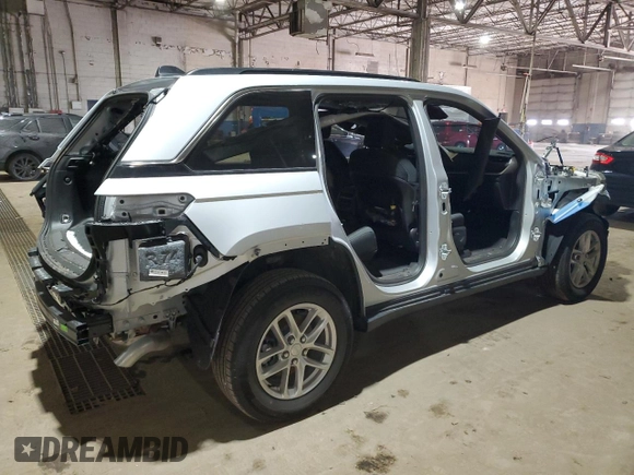 2024 Jeep Grand Cherokee Laredo with VIN 1C4RJHAG5RC179887, listed as a Copart auction lot 88121755 with Not provided miles and Salvage title. Bid and sale history available at DreamBid. Image 3.
