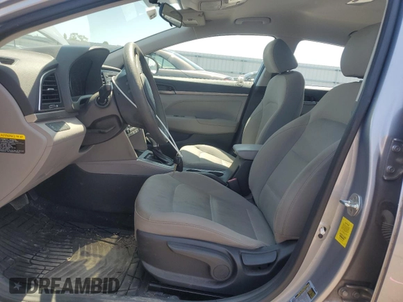2017 Hyundai Elantra SE z VIN 5NPD74LF2HH175658, wystawiony jako Copart lot #58769035 z przebiegiem 124 740 mil mil oraz Czysty tytuł • Clean title. Historia ofert i sprzedaży dostępna na DreamBid. Obrazek 7.