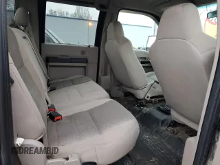 2008 Ford F-250 XL with VIN 1FTSW21528EE45027, listed as a Copart auction lot 43811735 with 157,896 mi miles and Salvage title. Bid and sale history available at DreamBid. Image 10.