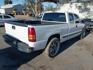 2002 Chevrolet Silverado 1500 LS with VIN 2GCEC19V221252888, listed as a IAAI auction lot 41735028 with 167,251 mi miles. Bid and sale history available at carsss.com. Image 4.