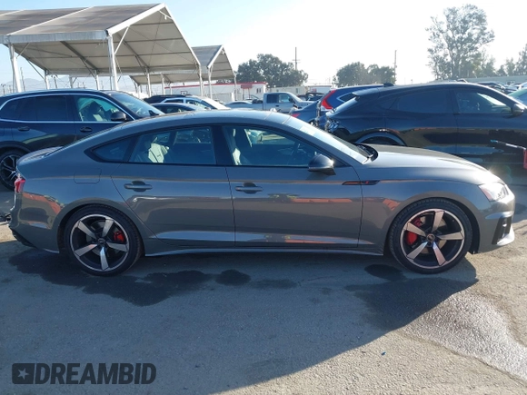 2024 Audi A5 Sportback S line Premium Plus z VIN WAUFACF52RA050804, wystawiony jako IAAI lot #41046774 z przebiegiem 6 493 mil mil oraz . Historia ofert i sprzedaży dostępna na DreamBid. Obrazek 13.