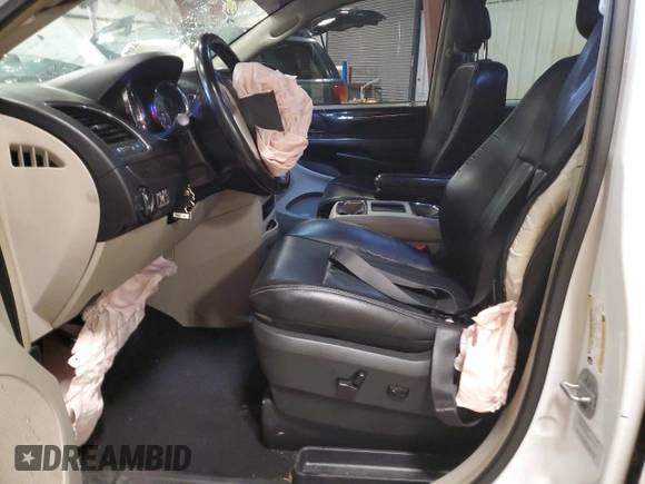2015 Chrysler Town & Country Touring with VIN 2C4RC1BG4FR673211, listed as a Copart auction lot 51373025 with 142,501 mi miles and Clean Title. Bid and sale history available at carsss.com. Image 7.