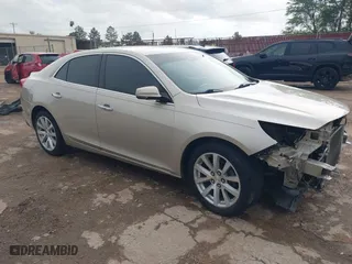 2015 Chevrolet Malibu LTZ with VIN 1G11F5SL0FF110827, listed as a IAAI auction lot 41932211 with 117,251 mi miles. Bid and sale history available at carsss.com. Image 1.