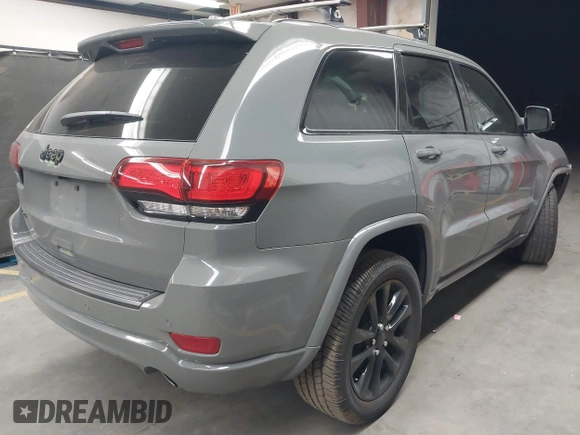 2020 Jeep Grand Cherokee Altitude z VIN 1C4RJFAG0LC163818, wystawiony jako IAAI lot #42009857 z przebiegiem 77 843 mil mil oraz . Historia ofert i sprzedaży dostępna na DreamBid. Obrazek 4.