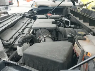 2022 Chevrolet Silverado 1500 LT Trail Boss z VIN 1GCPYFED7NZ188749, wystawiony jako IAAI lot #41905503 z przebiegiem 49 383 mil mil oraz . Historia ofert i sprzedaży dostępna na DreamBid. Obrazek 12.