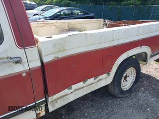 1986 Ford F-150 с VIN 1FTDF15N9GNA61421, выставлен на аукционе IAAI как лот 42527647 с пробегом 49 470 миль миль и . История ставок и продаж доступна на DreamBid. Изображение 13.
