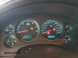 2008 Chevrolet Suburban LT w/3LT with VIN 1GNFC16008R123357, listed as a Copart auction lot 68578134 with 276,123 mi miles and Salvage Title. Bid and sale history available at carsss.com. Image 9.
